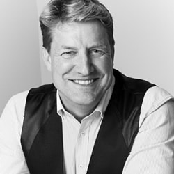 Sean Hayes Image