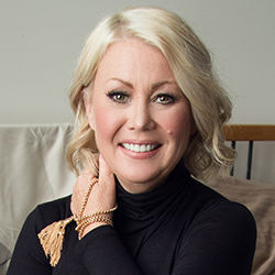 Jann Arden, Renowned Canadian Musician and Virtual Keynote Speaker